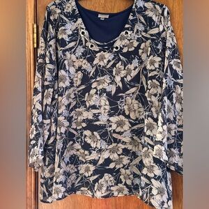 Avenue 22/24 blouse